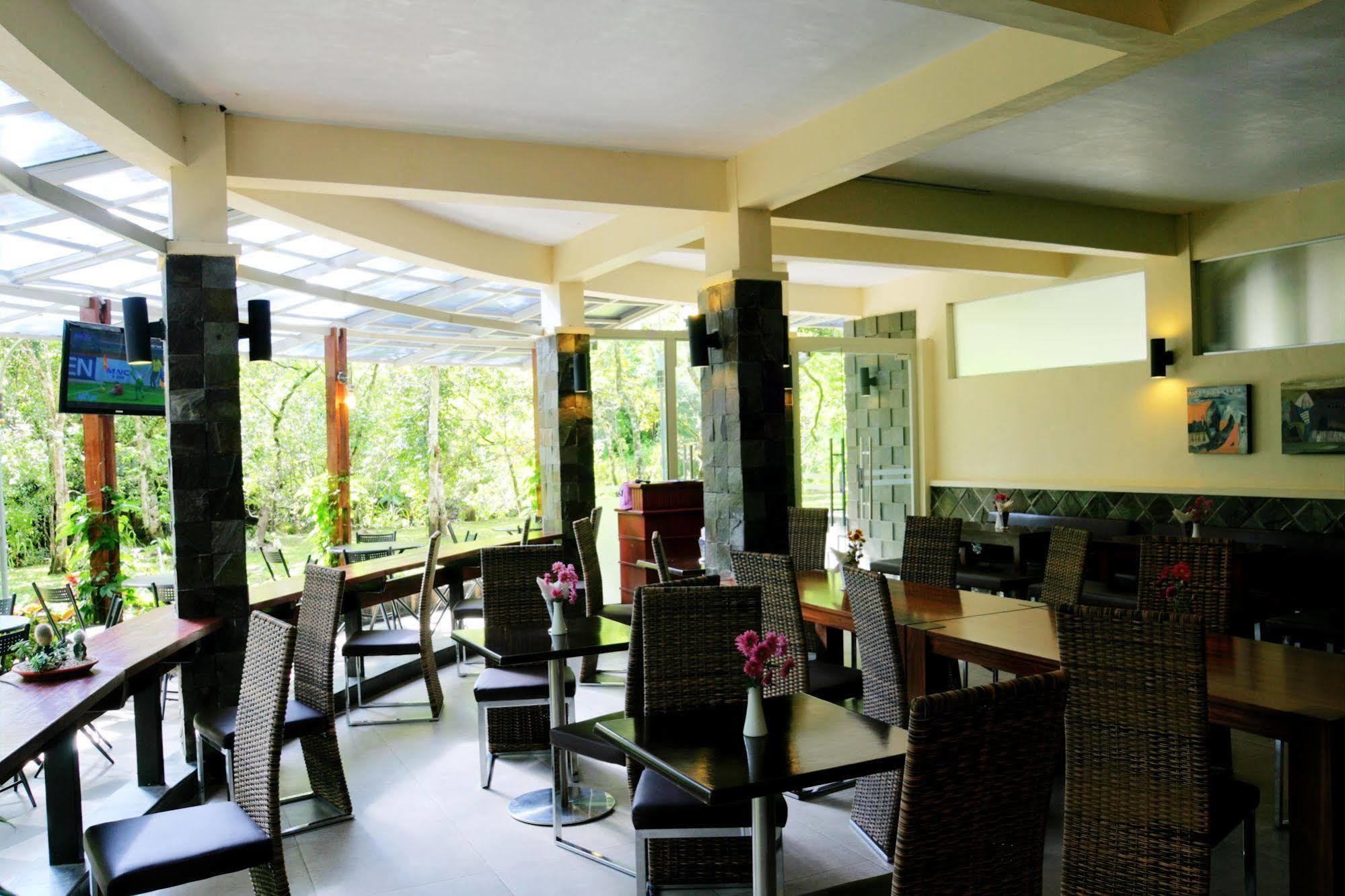 Taman Simalem Resort Tongging Екстериор снимка