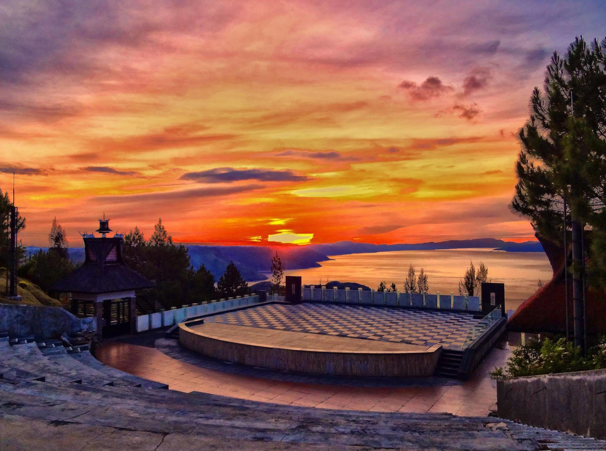 Taman Simalem Resort Tongging Екстериор снимка